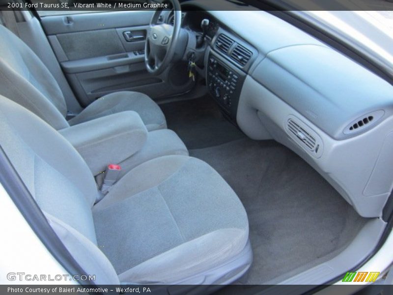 Vibrant White / Medium Graphite 2001 Ford Taurus SE