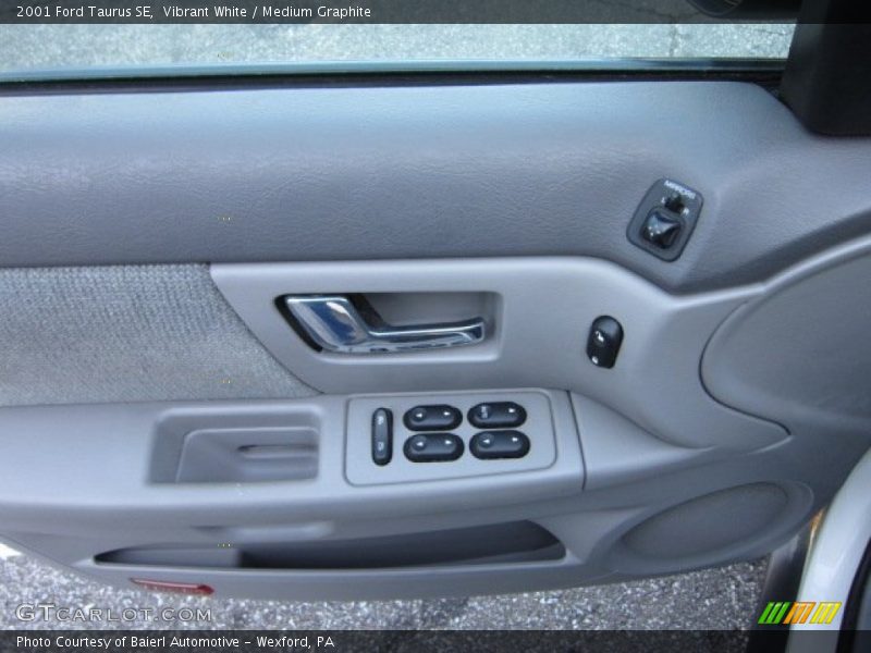 Vibrant White / Medium Graphite 2001 Ford Taurus SE