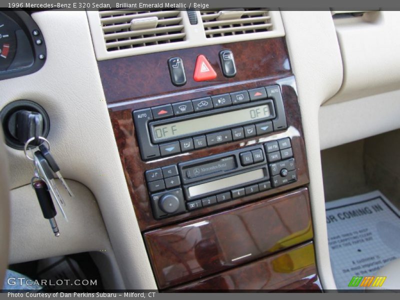 Brilliant Emerald Metallic / Beige 1996 Mercedes-Benz E 320 Sedan