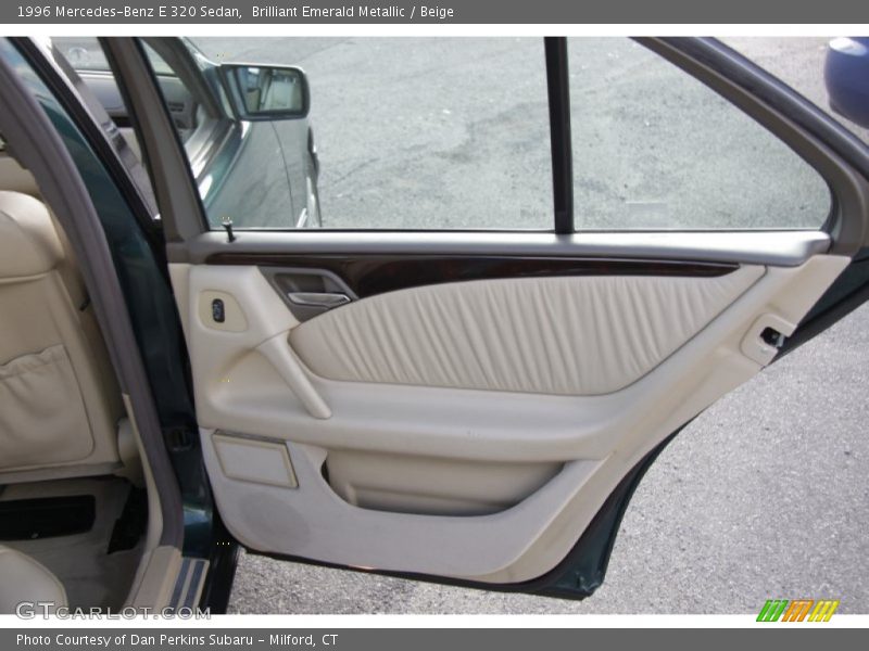 Brilliant Emerald Metallic / Beige 1996 Mercedes-Benz E 320 Sedan