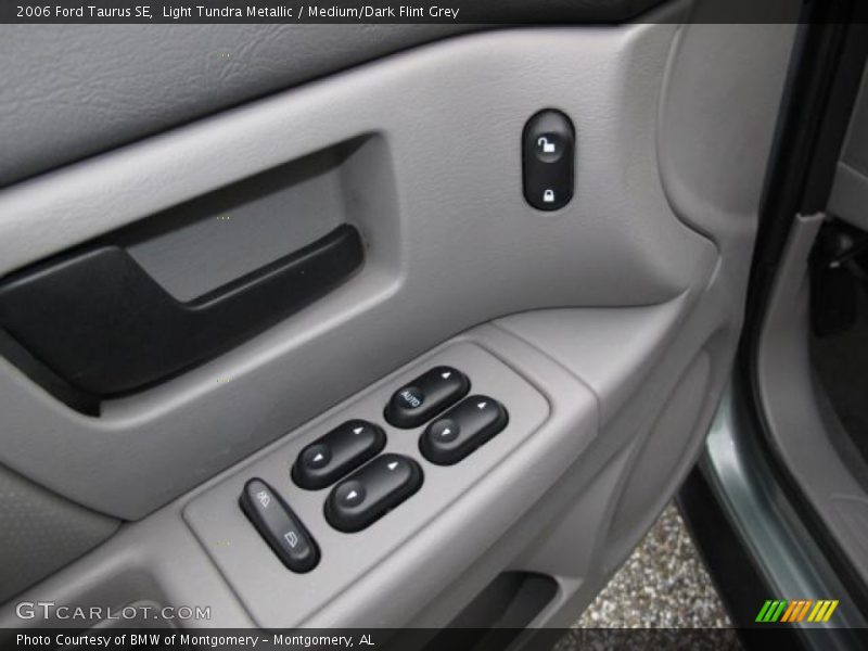 Light Tundra Metallic / Medium/Dark Flint Grey 2006 Ford Taurus SE