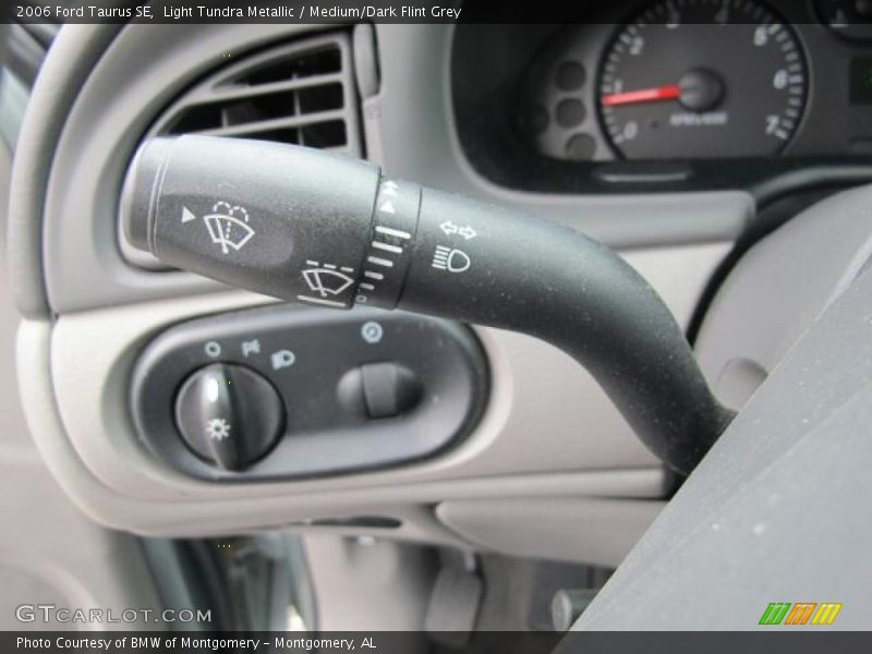 Light Tundra Metallic / Medium/Dark Flint Grey 2006 Ford Taurus SE