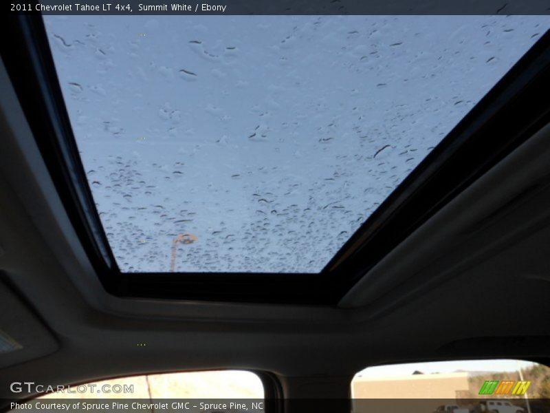 Summit White / Ebony 2011 Chevrolet Tahoe LT 4x4