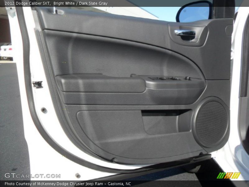 Bright White / Dark Slate Gray 2012 Dodge Caliber SXT