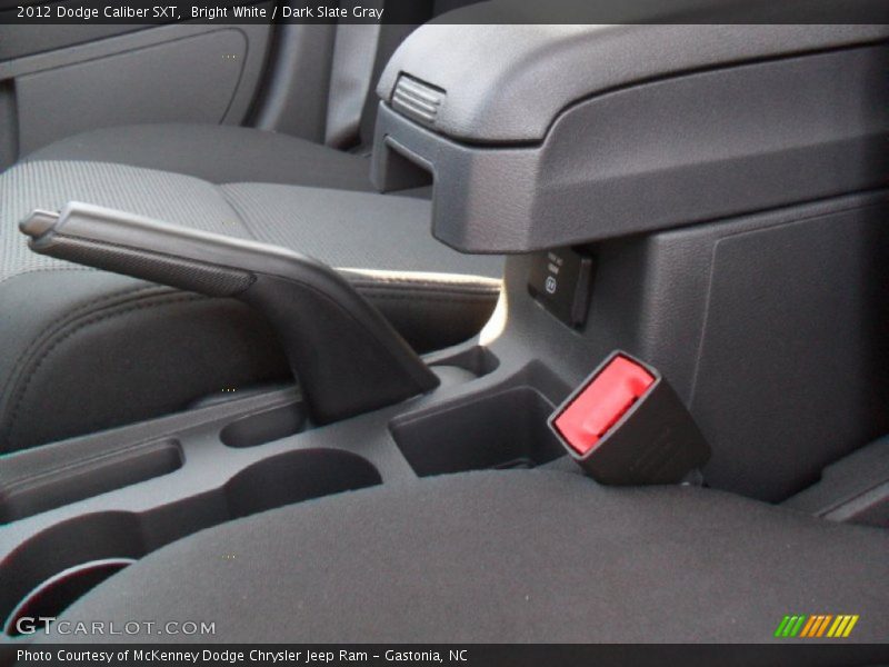 Bright White / Dark Slate Gray 2012 Dodge Caliber SXT