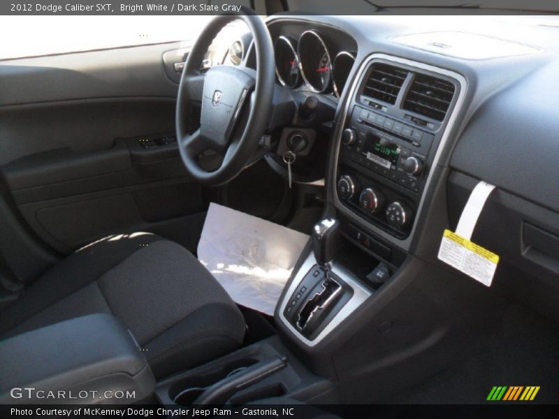 Bright White / Dark Slate Gray 2012 Dodge Caliber SXT
