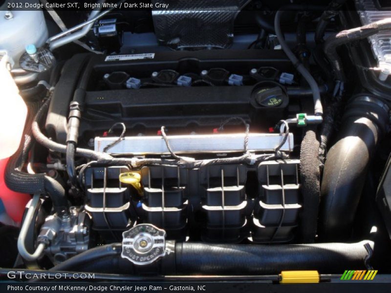Bright White / Dark Slate Gray 2012 Dodge Caliber SXT