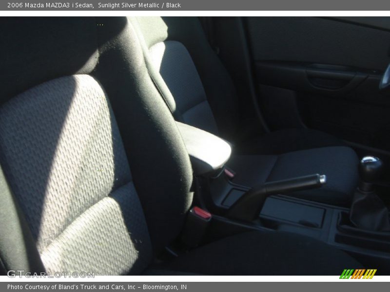Sunlight Silver Metallic / Black 2006 Mazda MAZDA3 i Sedan