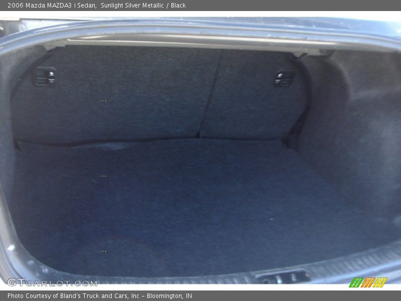 Sunlight Silver Metallic / Black 2006 Mazda MAZDA3 i Sedan