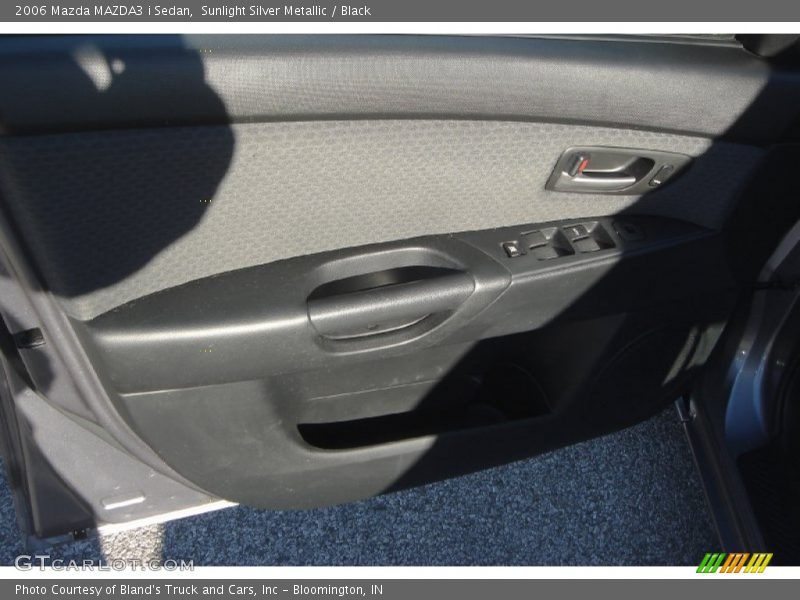 Sunlight Silver Metallic / Black 2006 Mazda MAZDA3 i Sedan