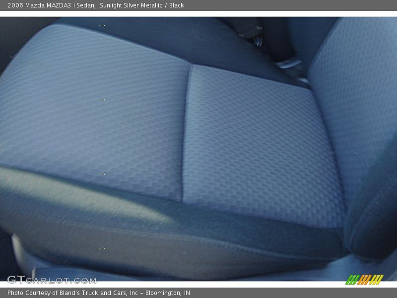 Sunlight Silver Metallic / Black 2006 Mazda MAZDA3 i Sedan