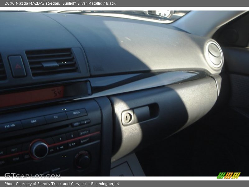 Sunlight Silver Metallic / Black 2006 Mazda MAZDA3 i Sedan