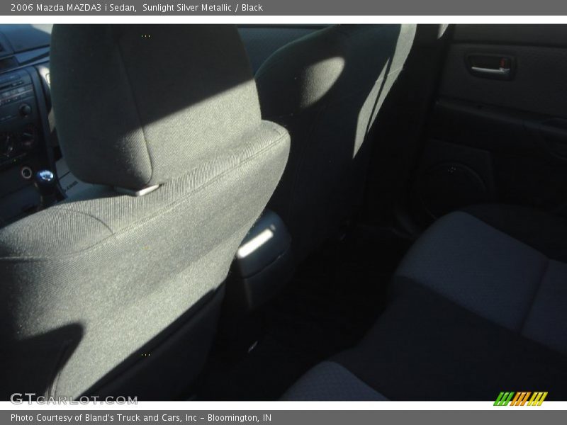 Sunlight Silver Metallic / Black 2006 Mazda MAZDA3 i Sedan