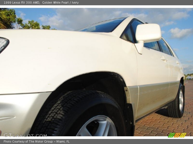 Golden White Pearl / Ivory 1999 Lexus RX 300 AWD