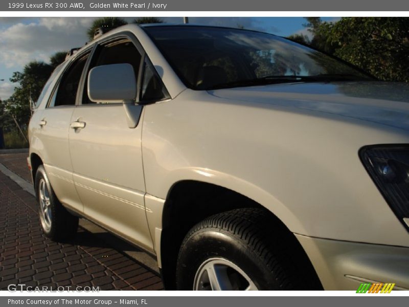 Golden White Pearl / Ivory 1999 Lexus RX 300 AWD