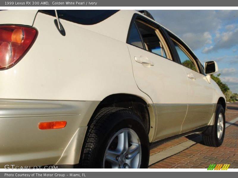Golden White Pearl / Ivory 1999 Lexus RX 300 AWD