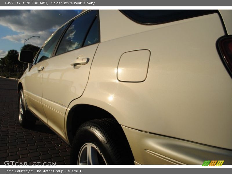 Golden White Pearl / Ivory 1999 Lexus RX 300 AWD