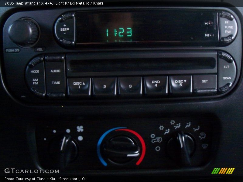 Light Khaki Metallic / Khaki 2005 Jeep Wrangler X 4x4