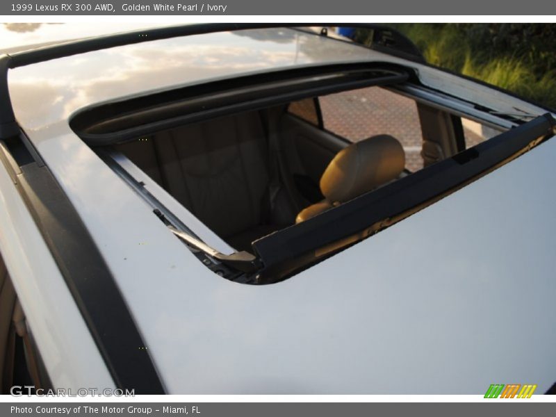 Golden White Pearl / Ivory 1999 Lexus RX 300 AWD