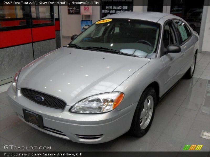 Silver Frost Metallic / Medium/Dark Flint 2007 Ford Taurus SE