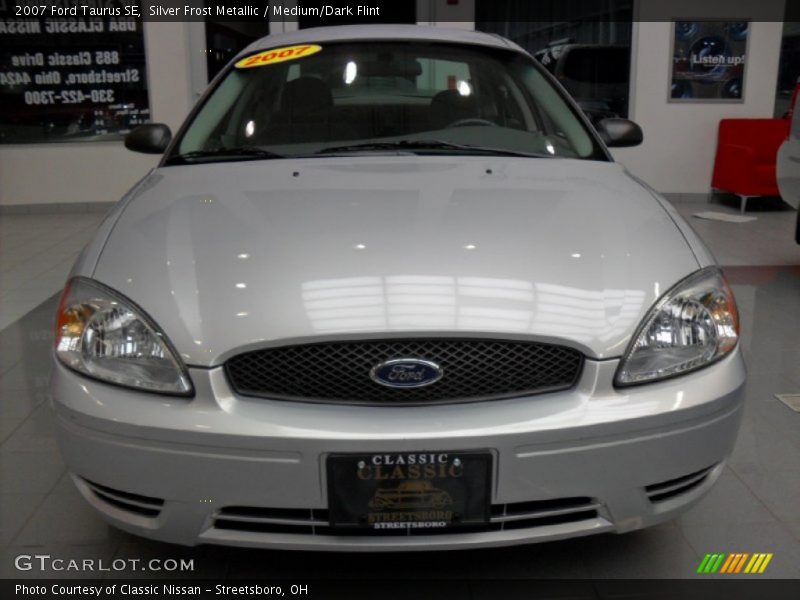 Silver Frost Metallic / Medium/Dark Flint 2007 Ford Taurus SE