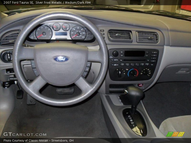 Silver Frost Metallic / Medium/Dark Flint 2007 Ford Taurus SE