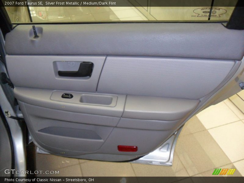 Silver Frost Metallic / Medium/Dark Flint 2007 Ford Taurus SE
