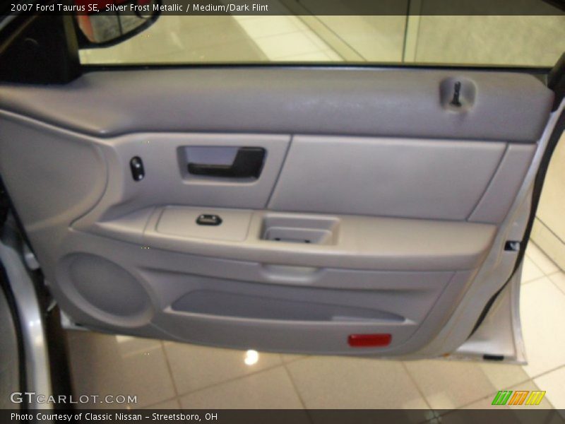 Silver Frost Metallic / Medium/Dark Flint 2007 Ford Taurus SE