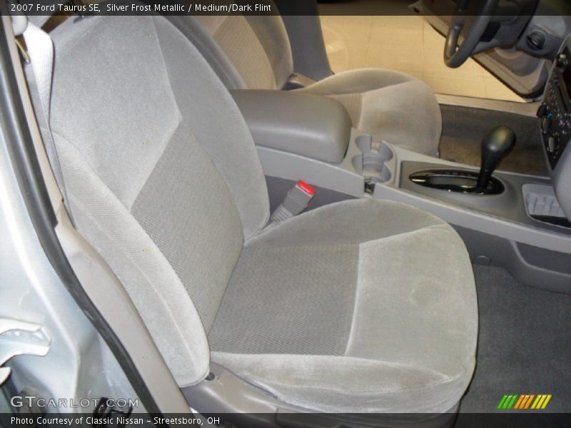 Silver Frost Metallic / Medium/Dark Flint 2007 Ford Taurus SE