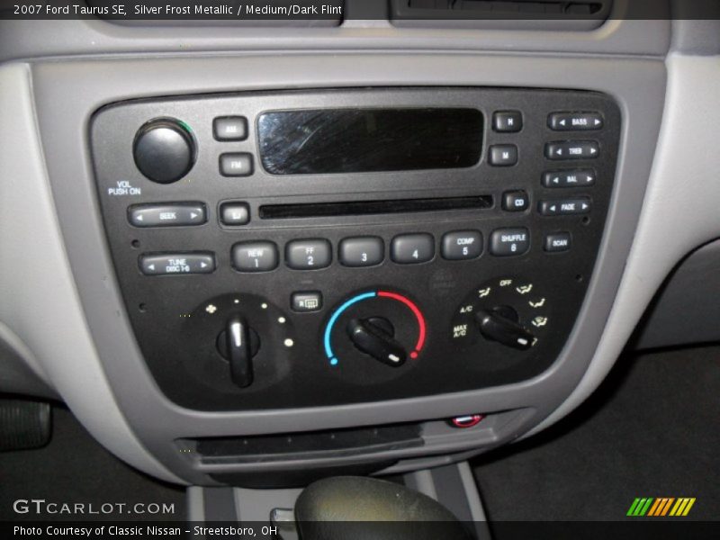 Silver Frost Metallic / Medium/Dark Flint 2007 Ford Taurus SE