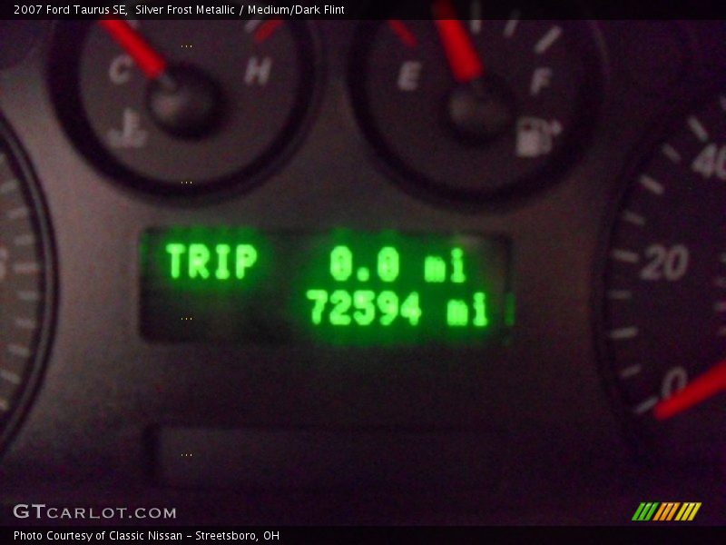 Silver Frost Metallic / Medium/Dark Flint 2007 Ford Taurus SE