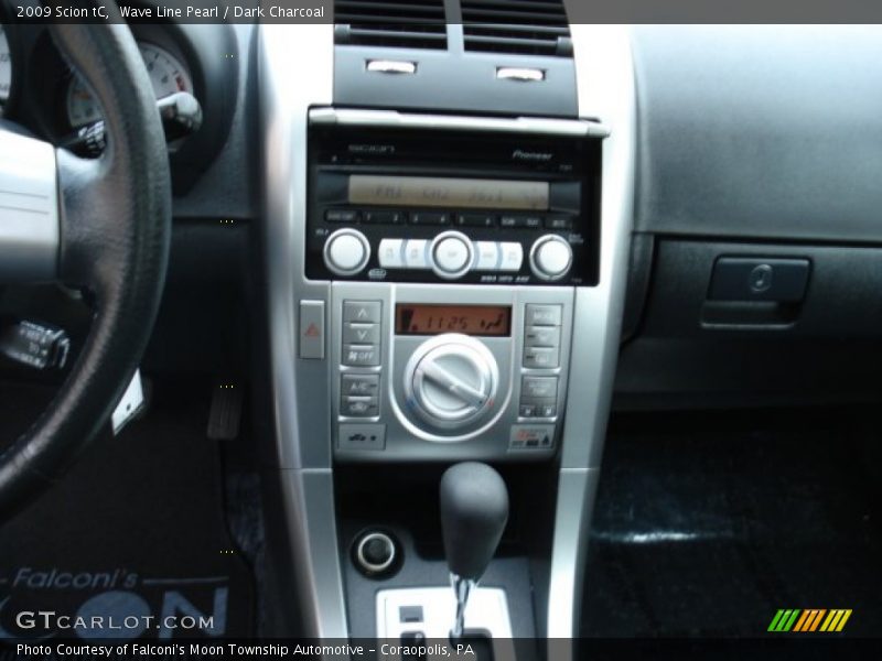 Wave Line Pearl / Dark Charcoal 2009 Scion tC