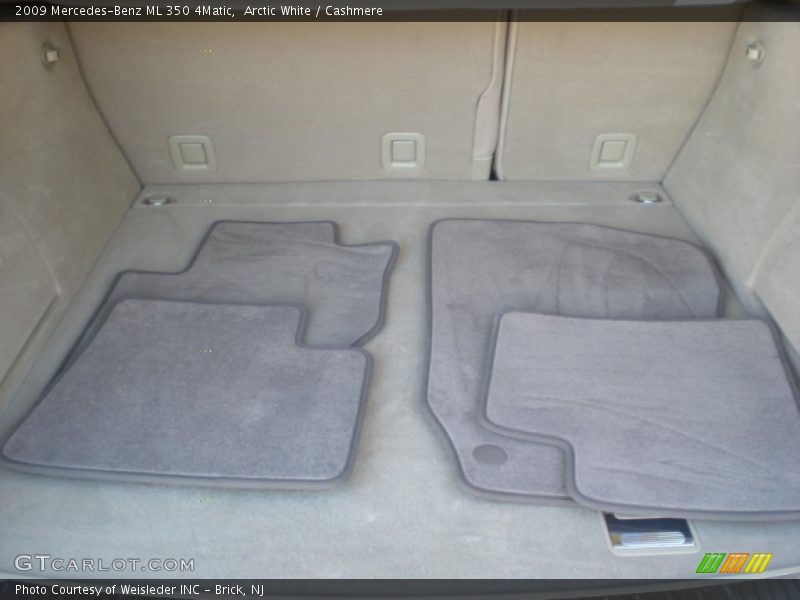 Arctic White / Cashmere 2009 Mercedes-Benz ML 350 4Matic