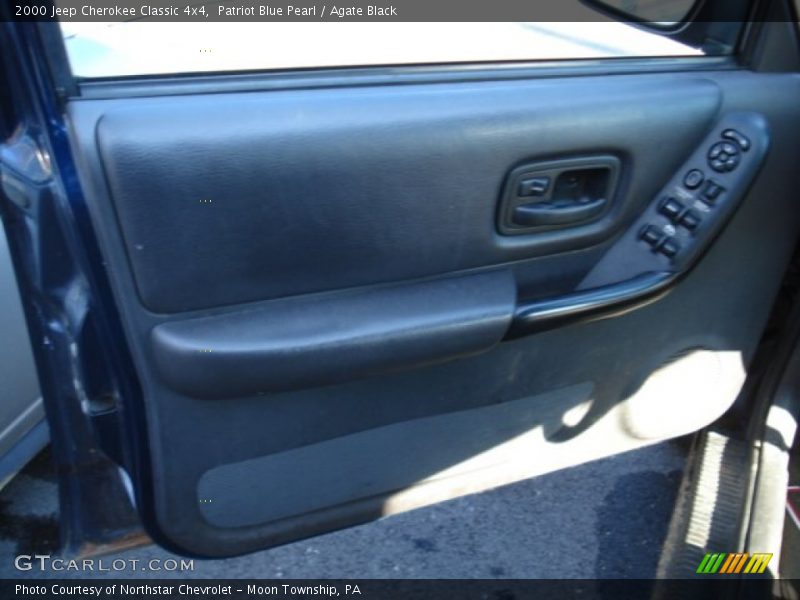 Patriot Blue Pearl / Agate Black 2000 Jeep Cherokee Classic 4x4