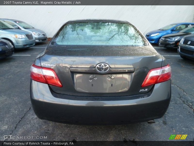 Magnetic Gray Metallic / Ash 2007 Toyota Camry XLE