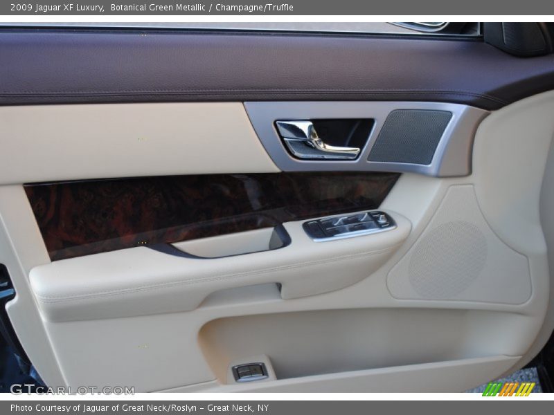 Botanical Green Metallic / Champagne/Truffle 2009 Jaguar XF Luxury