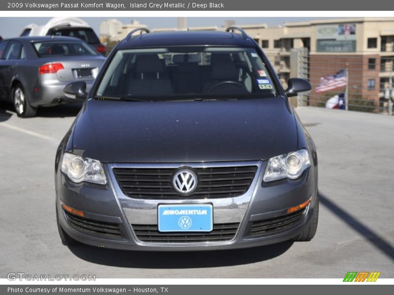 Island Grey Metallic / Deep Black 2009 Volkswagen Passat Komfort Wagon