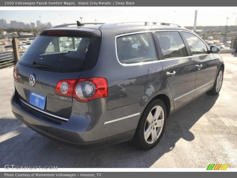 Island Grey Metallic / Deep Black 2009 Volkswagen Passat Komfort Wagon