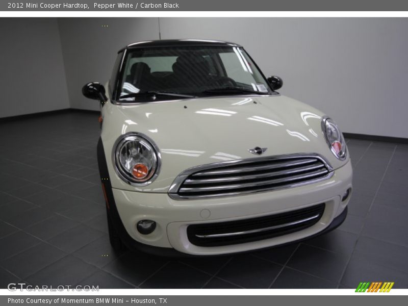 Pepper White / Carbon Black 2012 Mini Cooper Hardtop