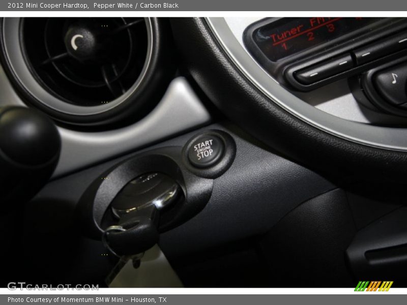 Pepper White / Carbon Black 2012 Mini Cooper Hardtop