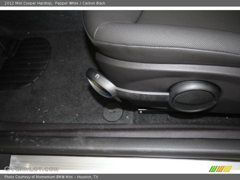 Pepper White / Carbon Black 2012 Mini Cooper Hardtop