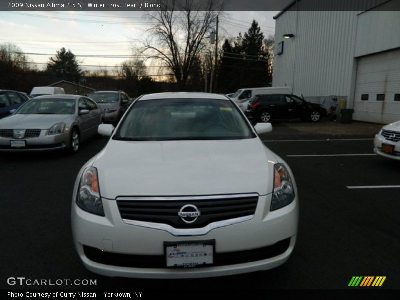 Winter Frost Pearl / Blond 2009 Nissan Altima 2.5 S