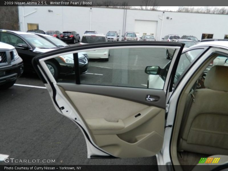 Winter Frost Pearl / Blond 2009 Nissan Altima 2.5 S