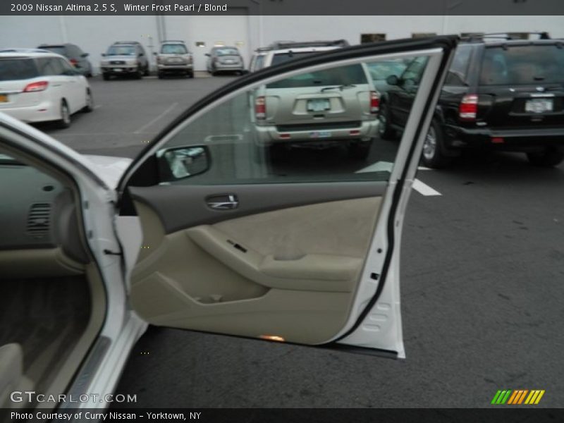 Winter Frost Pearl / Blond 2009 Nissan Altima 2.5 S