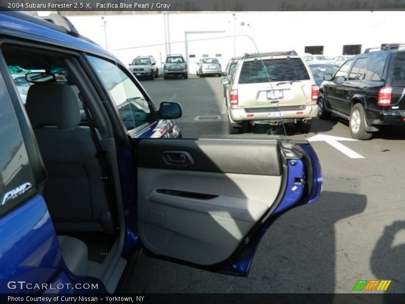 Pacifica Blue Pearl / Gray 2004 Subaru Forester 2.5 X