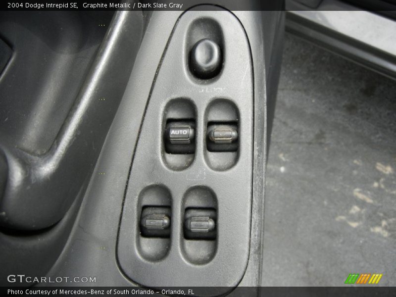 Graphite Metallic / Dark Slate Gray 2004 Dodge Intrepid SE