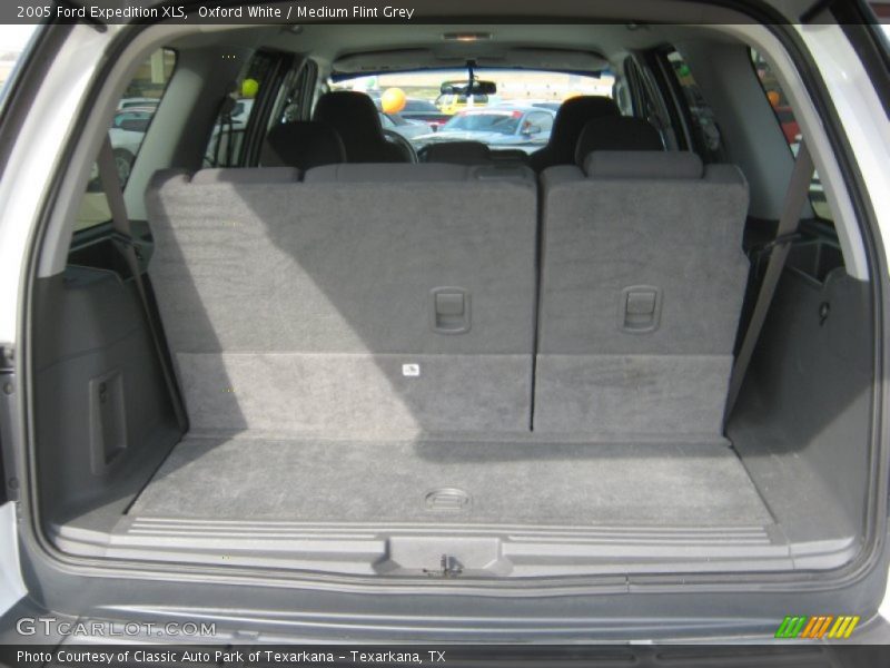 Oxford White / Medium Flint Grey 2005 Ford Expedition XLS