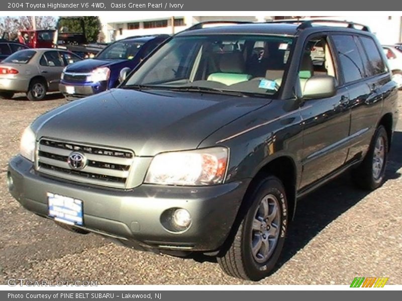 Oasis Green Pearl / Ivory 2004 Toyota Highlander V6 4WD