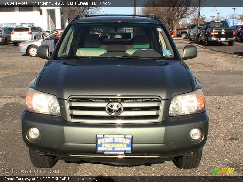 Oasis Green Pearl / Ivory 2004 Toyota Highlander V6 4WD