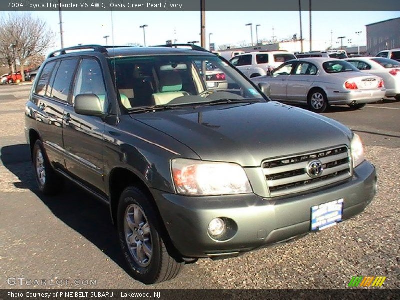 Oasis Green Pearl / Ivory 2004 Toyota Highlander V6 4WD